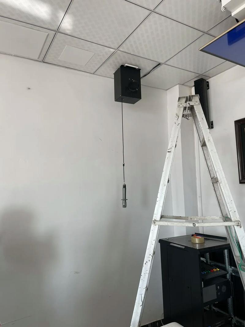 音頻線吊麥克風電動吊架 智能化弱電工程中的專業(yè)音響系統(tǒng)核心